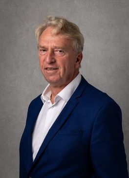 Pasfoto van T.J.A. (Theo) Huijing