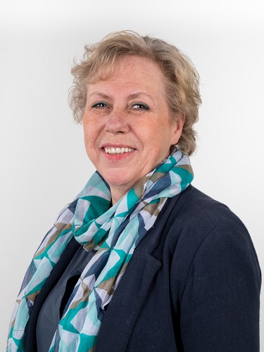 Pasfoto van A.E. van Oort (Anneliese)